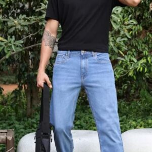Best blue jeans for men—slim fit, breathable denim, ideal for everyday wear